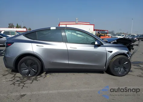 2026 Tesla Model Y Long Range Dual Motor All-Wheel Drive/Long Range Launch Series z USA, uszkodzony, nr VIN 7SAYGDEE6TF459276